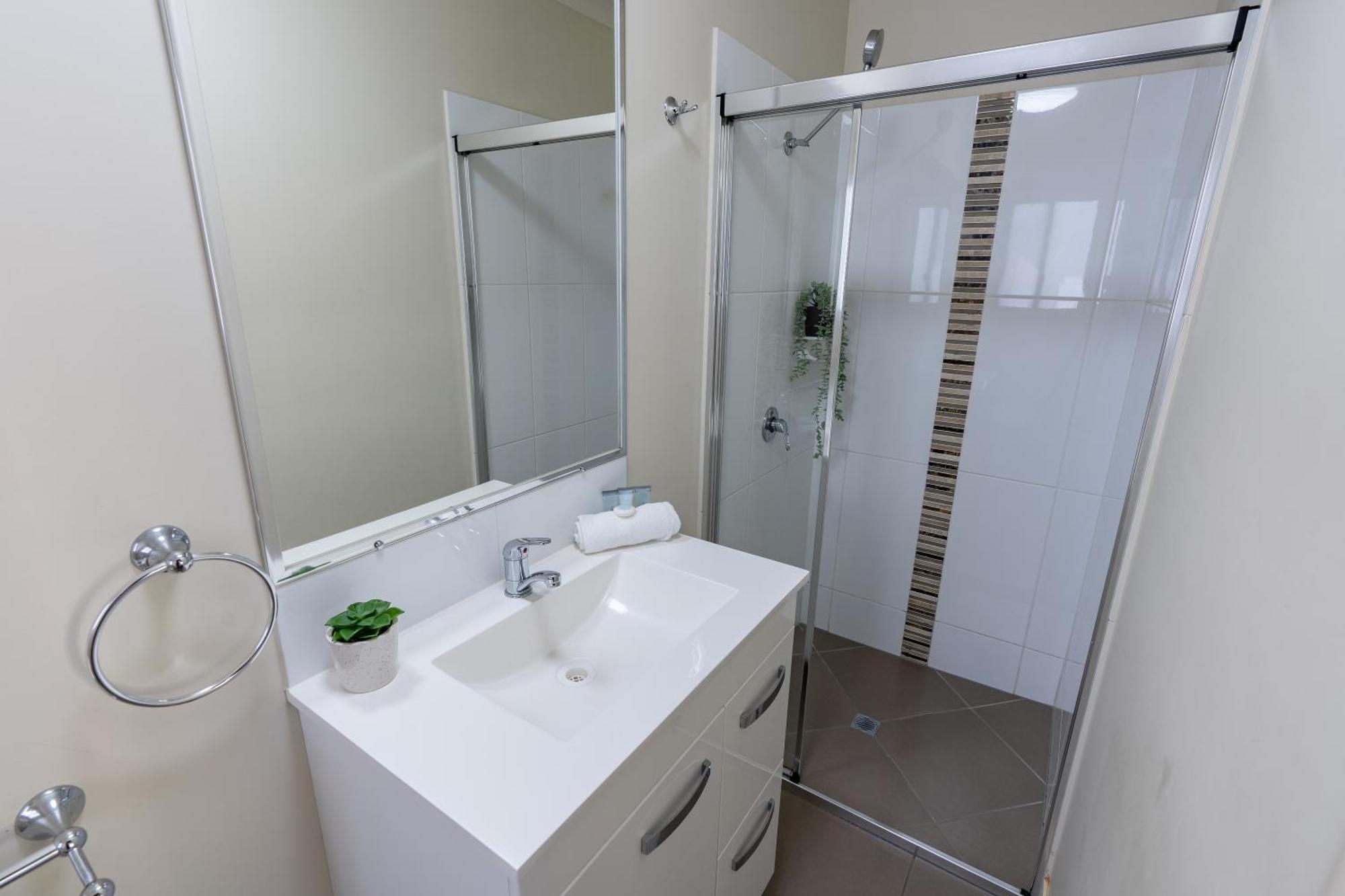 Tasman Holiday Parks - Rollingstone Holiday park Rollingstone