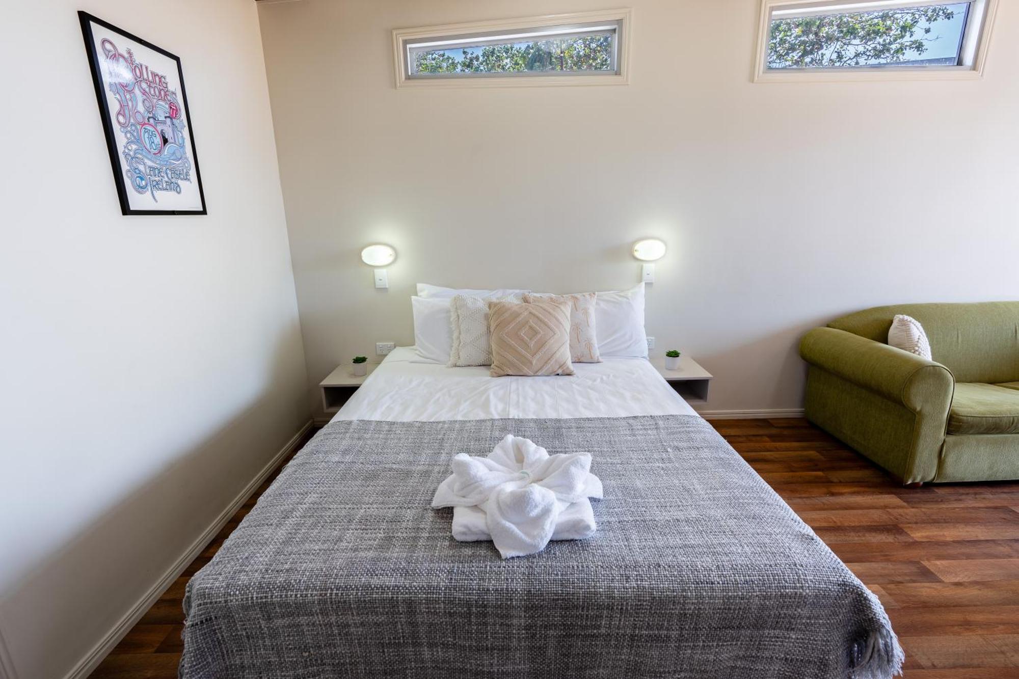 Tasman Holiday Parks - Rollingstone Holiday park 4*